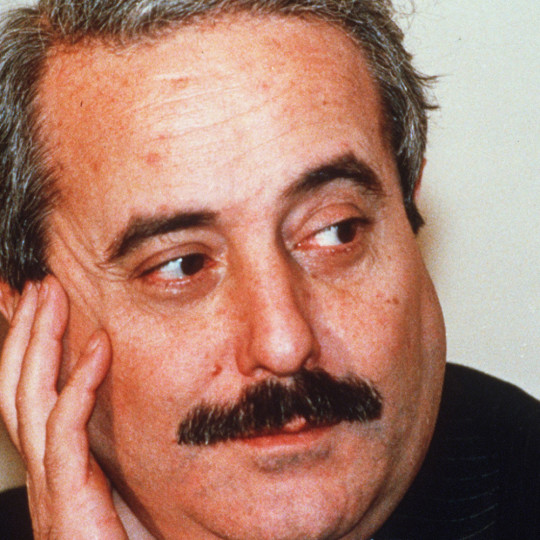 Un' immagine d' archivio di Giovanni Falcone.  Si è concluso con due condanne all'ergastolo per i boss Giuseppe Barranca e Cristoforo Cannella, una a 30 anni per Cosimo D'Amato e una a 12 anni per il pentito Gaspare Spatuzza il processo, celebrato in abbreviato, dal gup di Caltanissetta David Salvucci per la strage di Capaci. 19 novembre 2014.   PAL     ARCHIVIO / ANSA